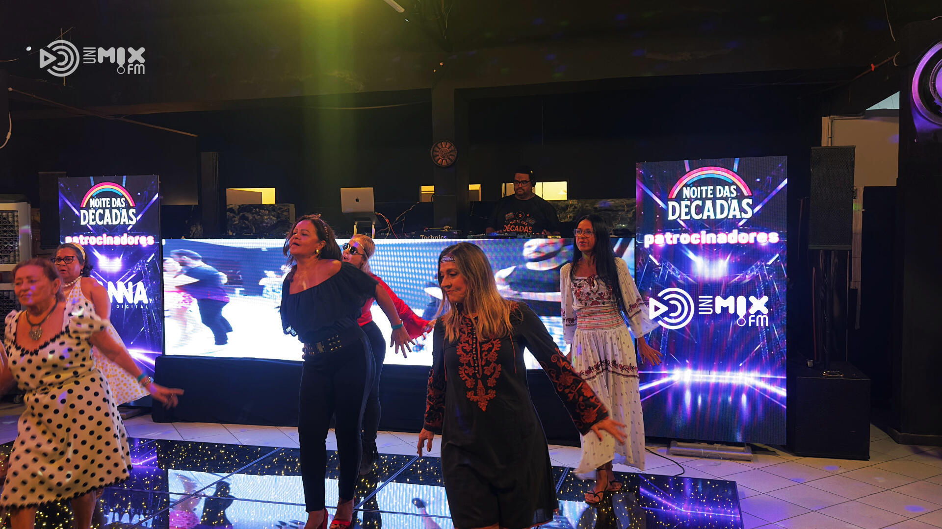 NOITE DAS DÉCADAS FOTO 16