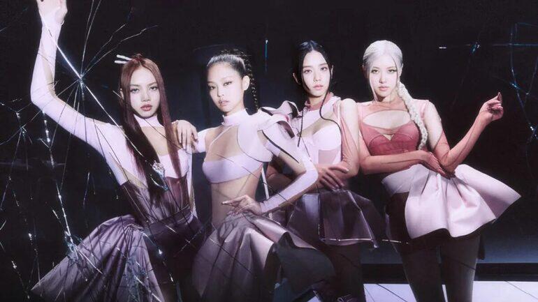 O BLACKPINK foi o primeiro grupo feminino de K-pop a se apresentar no Coachella, em 2019, e voltou ao festival em 2023 como atração principal (Foto: Reprodução, Redes Sociais)